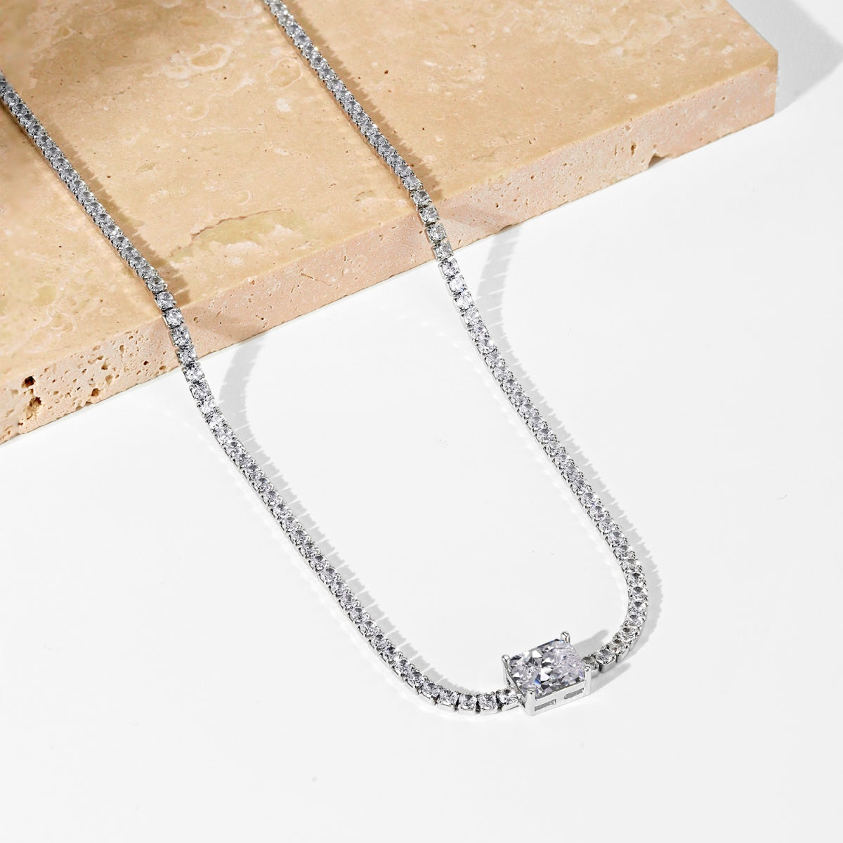 Pomuse 2.0 carat Ornate Emerald Cut Necklace