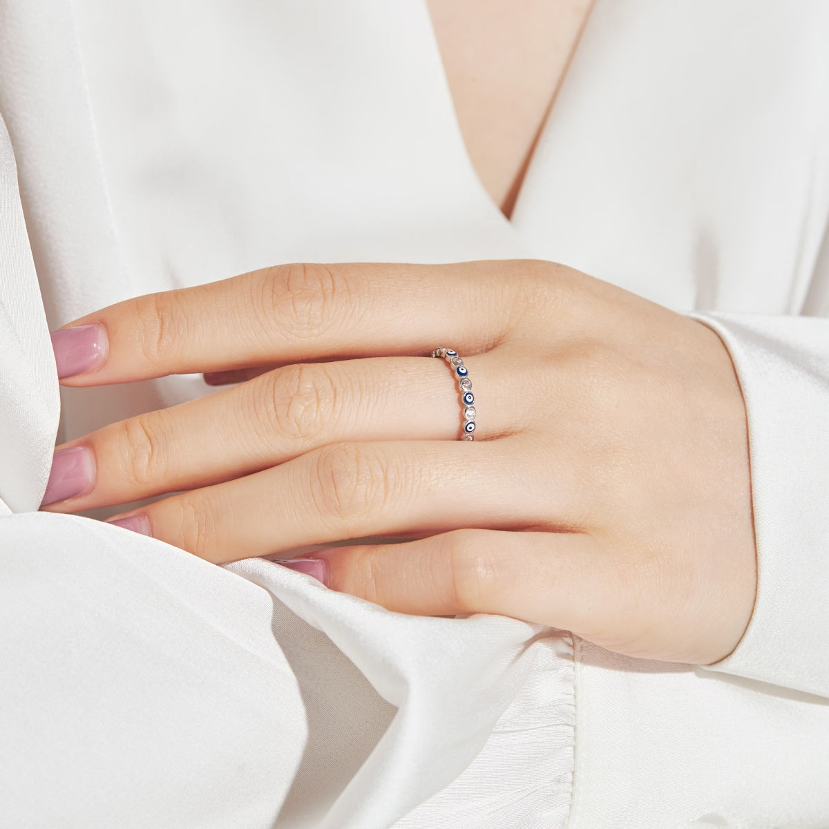 Pomuse Sparkling Vibrant Round Shape Daily Ring