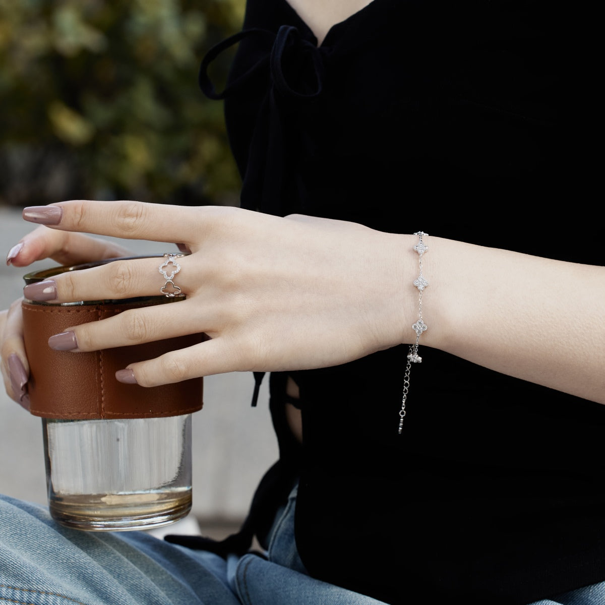 Pomuse Four-Leaf Clover Hollow Butterfly Bracelet