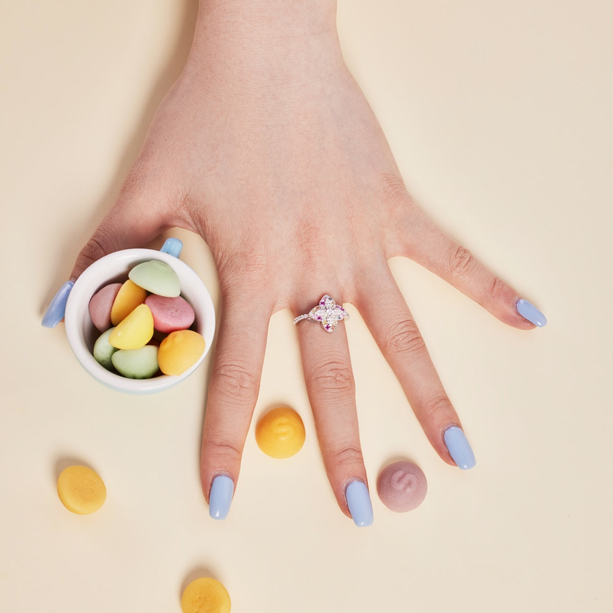 Pomuse Luxurious Colorful Flower Shape Banquet Ring