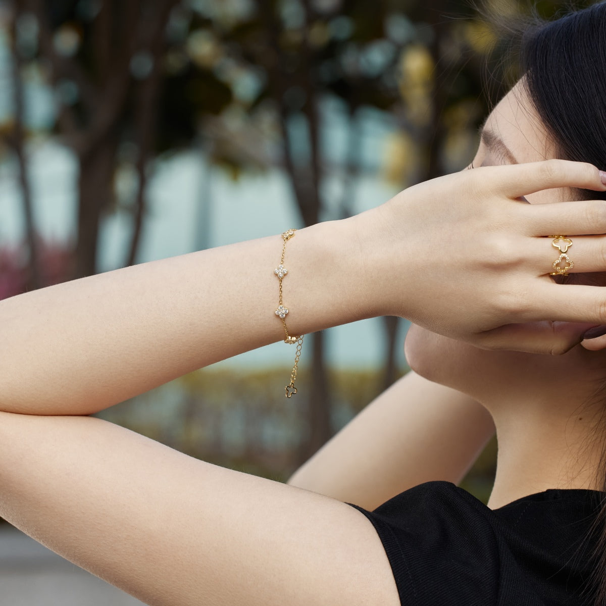 Pomuse Four-Leaf Clover Hollow Butterfly Bracelet