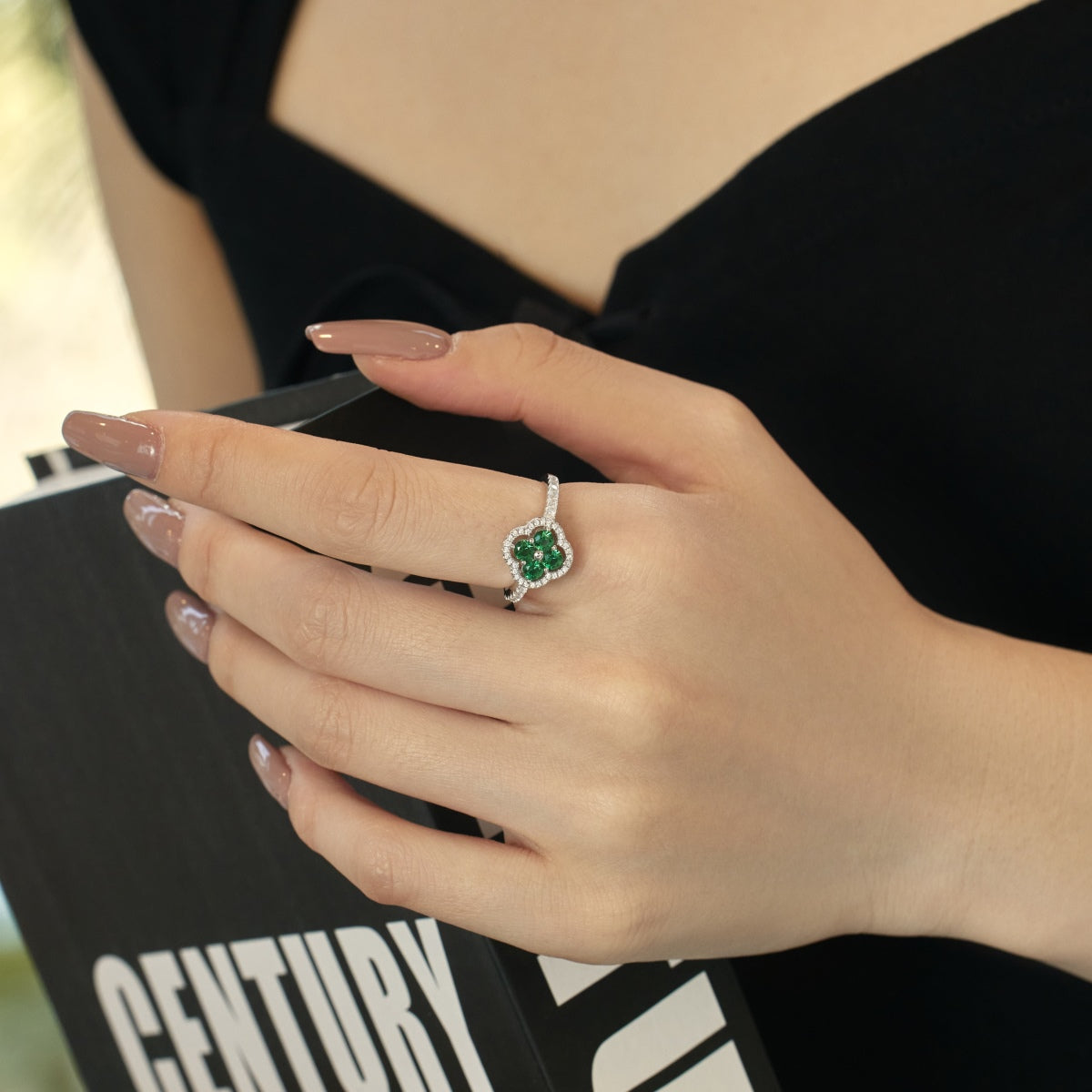 Pomuse – Ring mit vierblättrigem Kleeblatt und Blumendesign