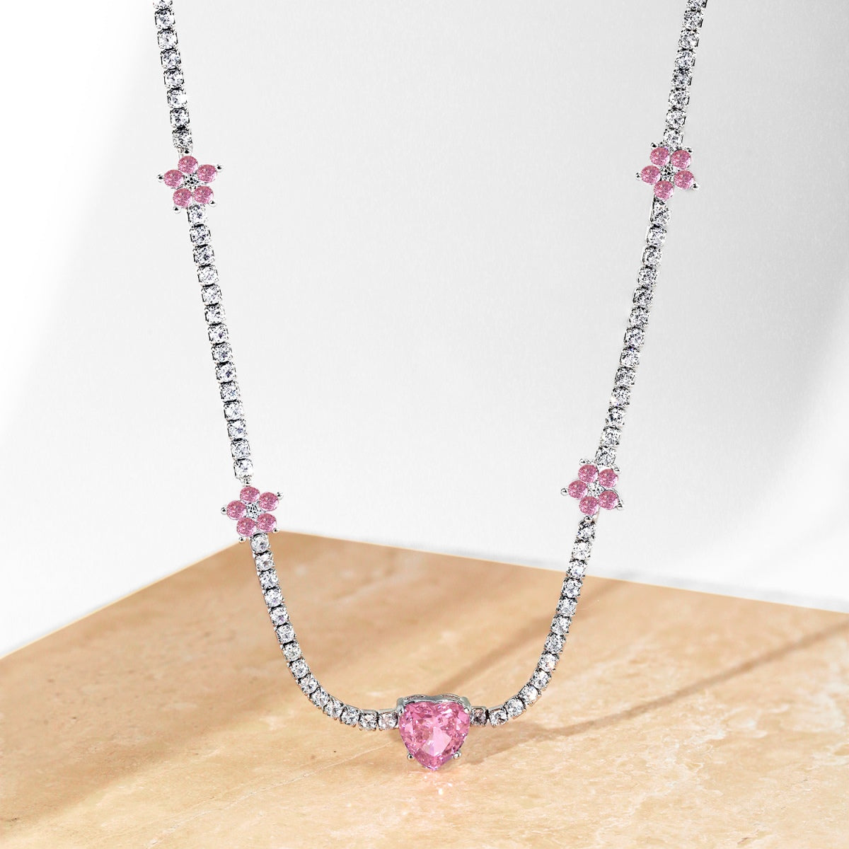 Pomuse Dazzling Pink Heart Flower Necklace