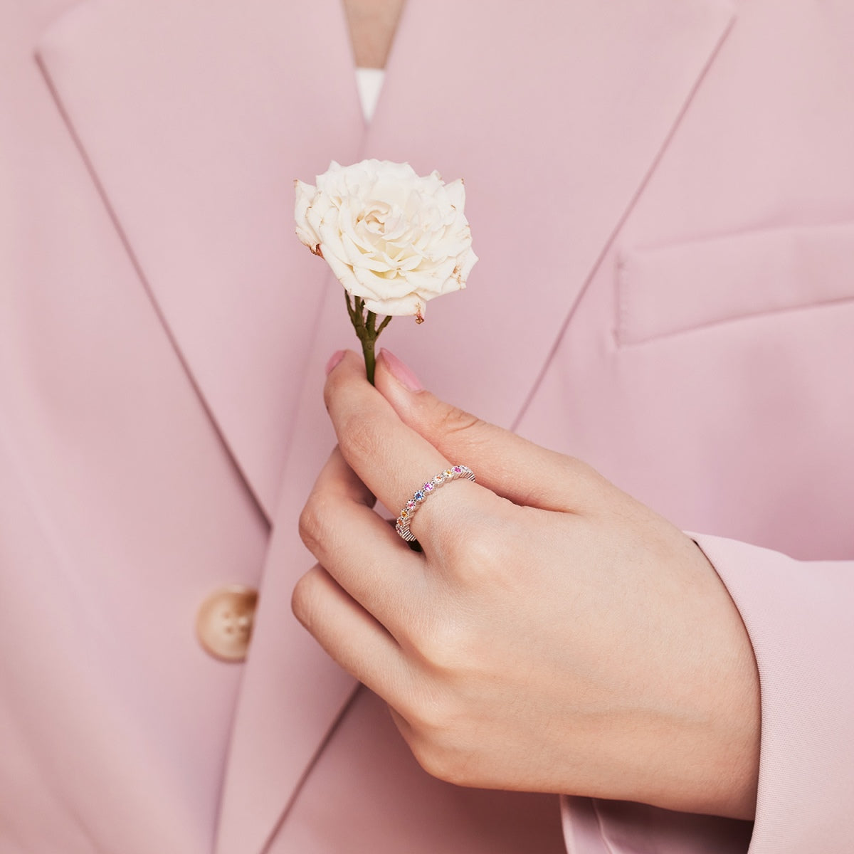 Pomuse Unique Scintillating Round Cut Daily Ring