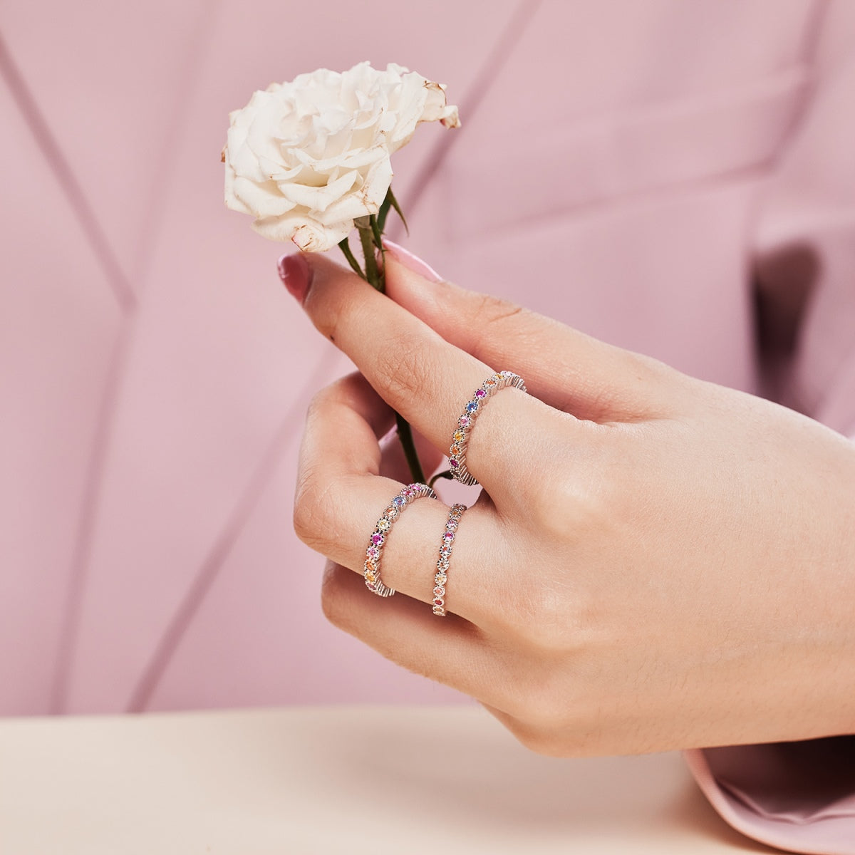 Pomuse Unique Scintillating Round Cut Daily Ring