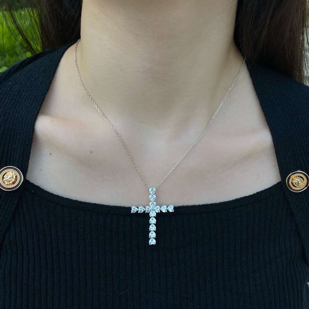 Pomuse Radiant Cross Shape Necklace