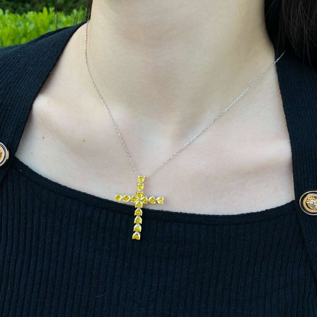 Pomuse Radiant Cross Shape Necklace