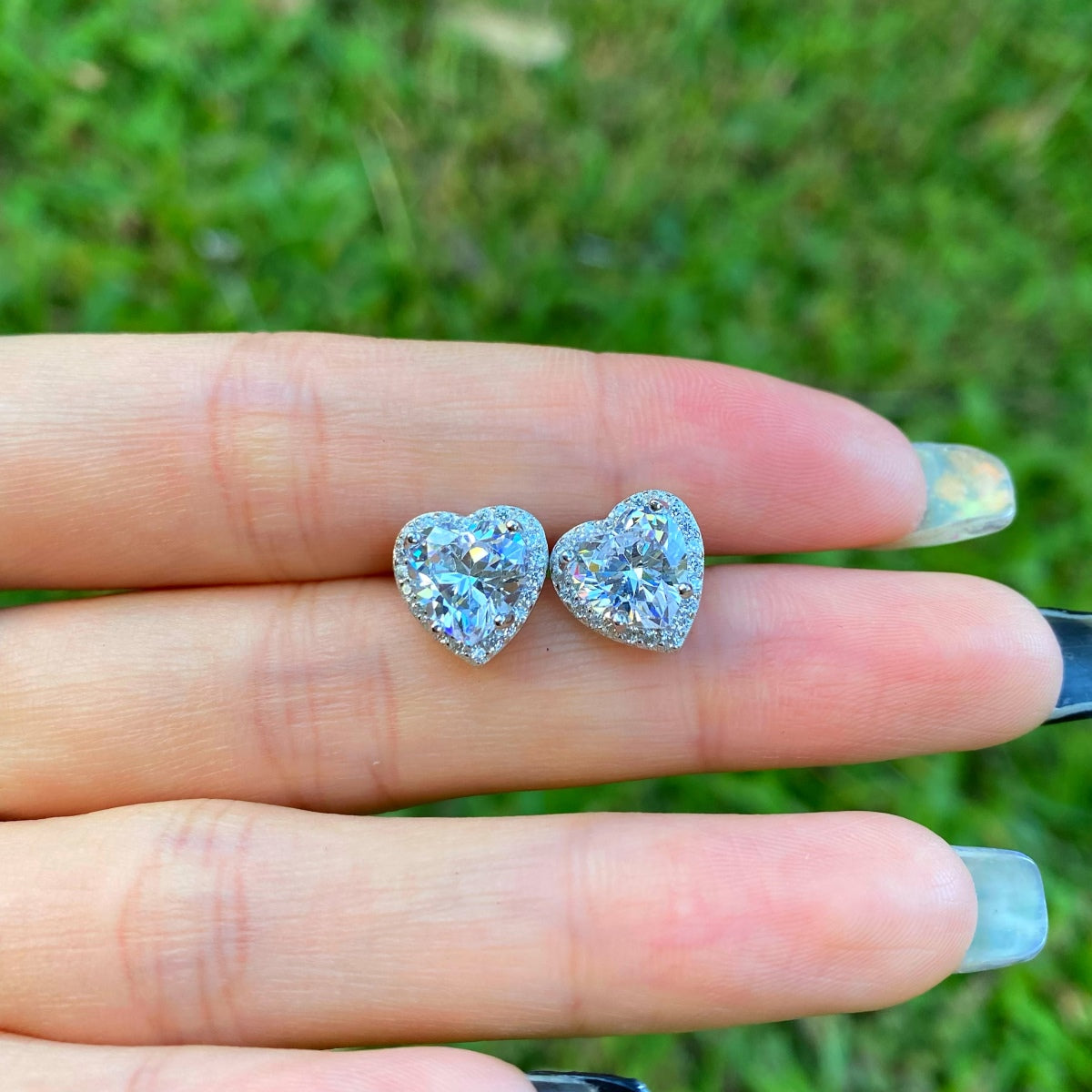 Pomuse Sparkling Heart Shape Lover Earrings