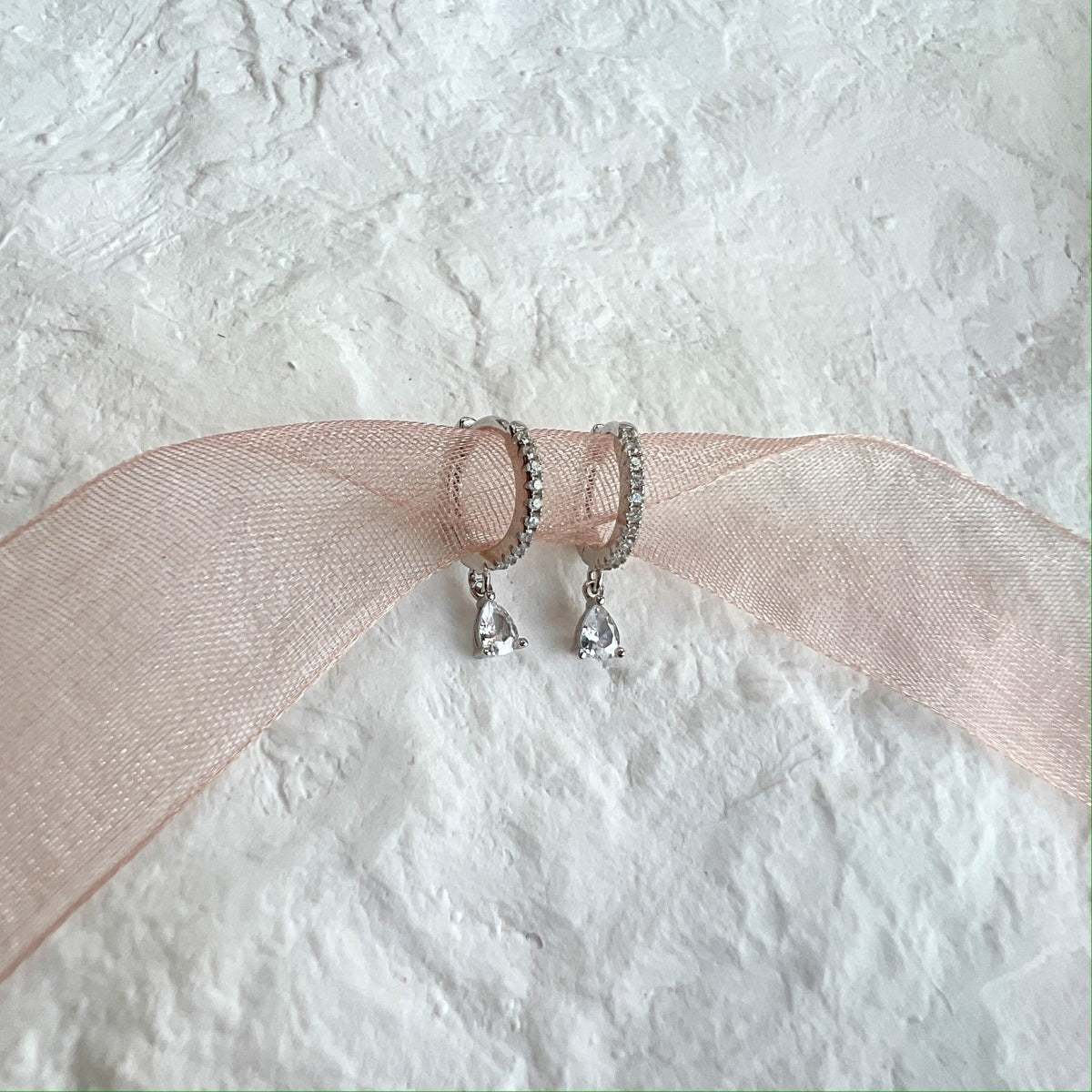 Pomuse Luxurious Geometric Drop Earrings