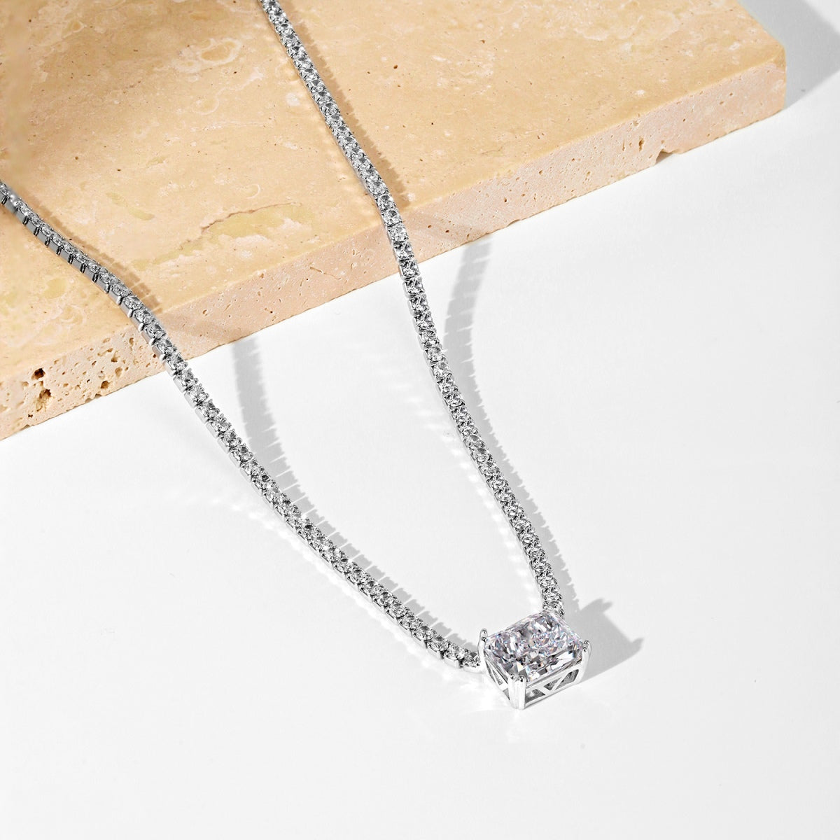 Pomuse 4.0 Carat Elegant Radiant Cut Necklace