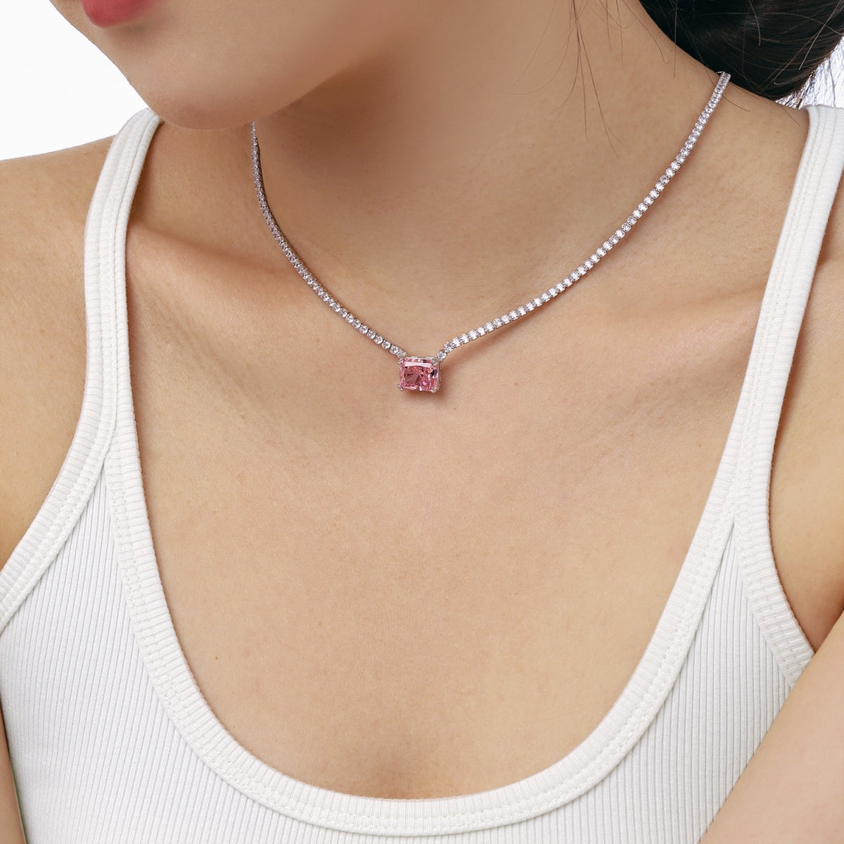 Pomuse 4.0 Carat Elegant Radiant Cut Necklace