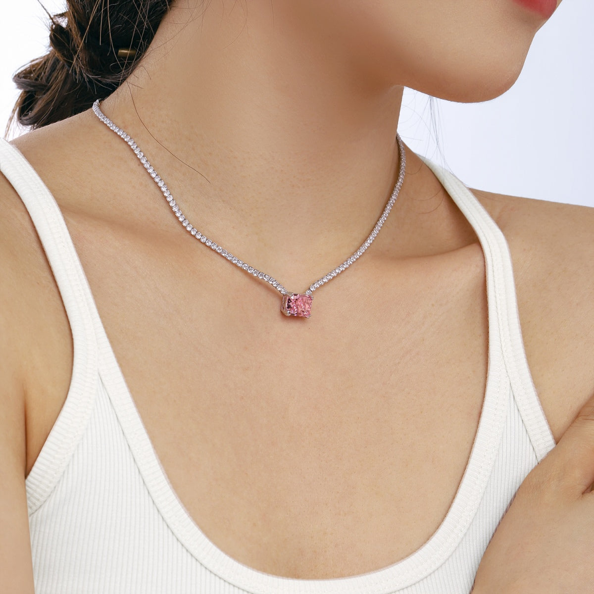 Pomuse 4.0 Carat Elegant Radiant Cut Necklace