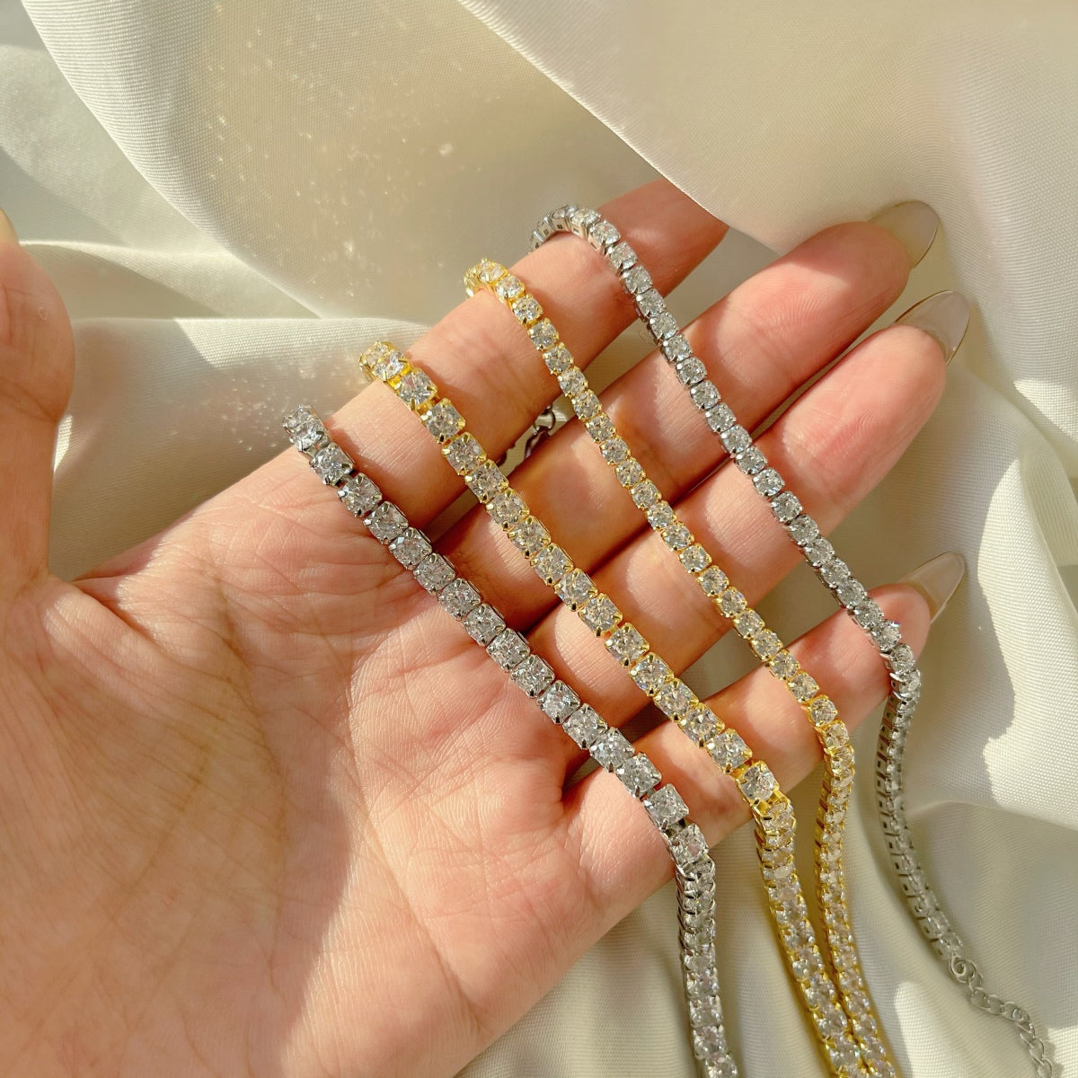 Pomuse Sparkling Radiant Princess Cut Tennis Bracelet