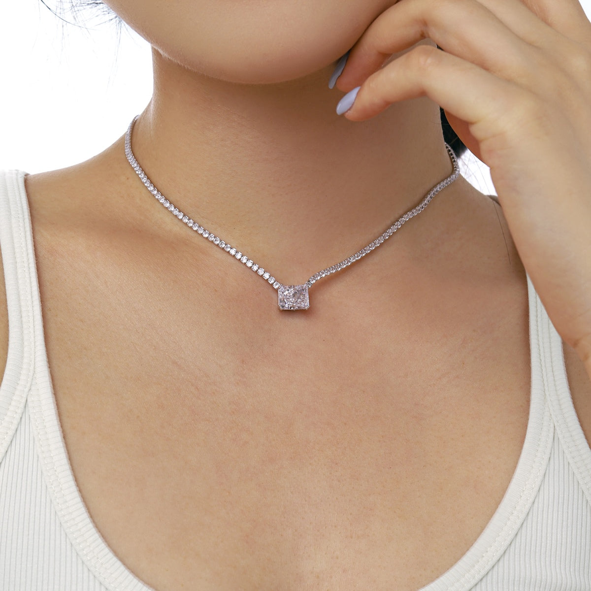 Pomuse 4.0 Carat Elegant Radiant Cut Necklace