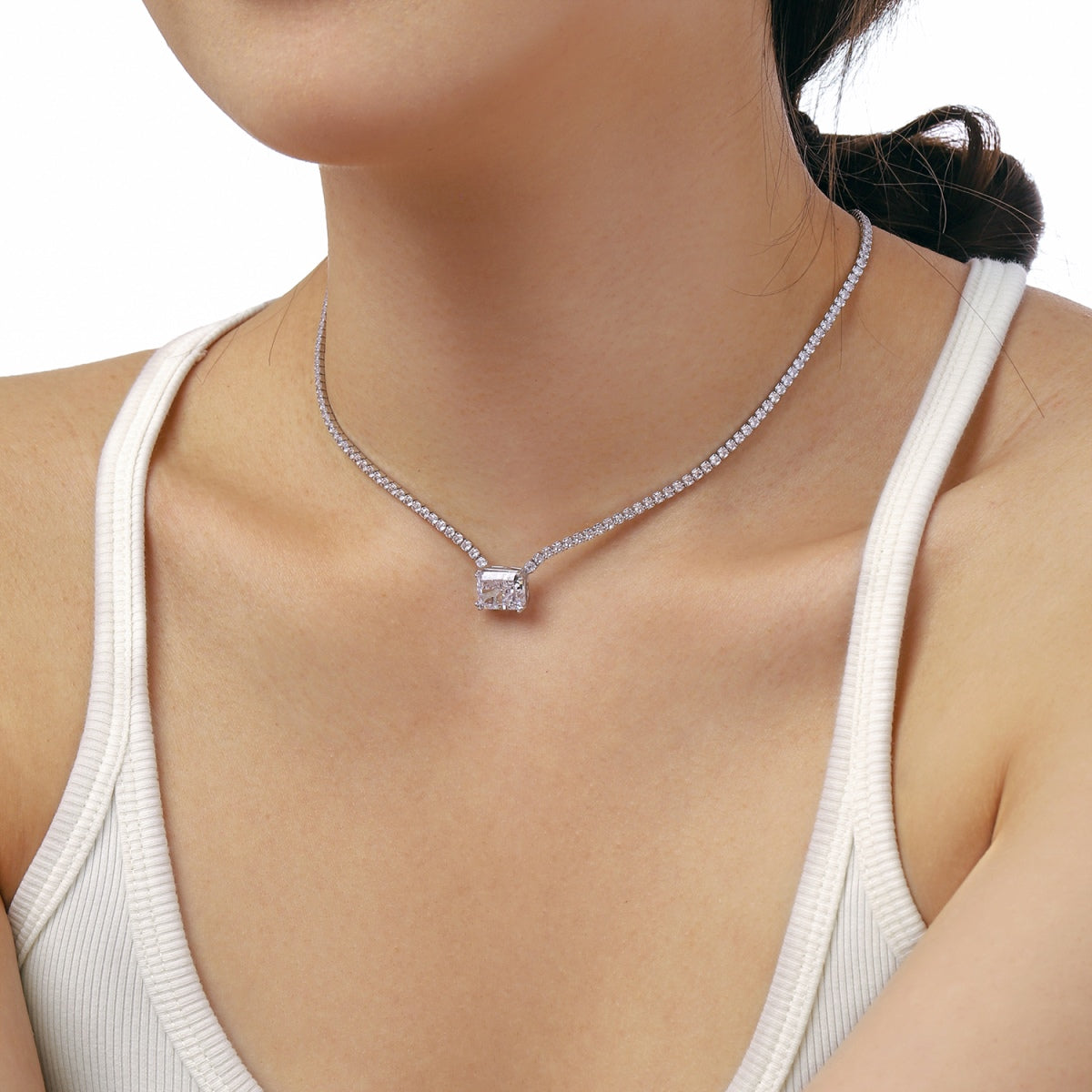 Pomuse 4.0 Carat Elegant Radiant Cut Necklace