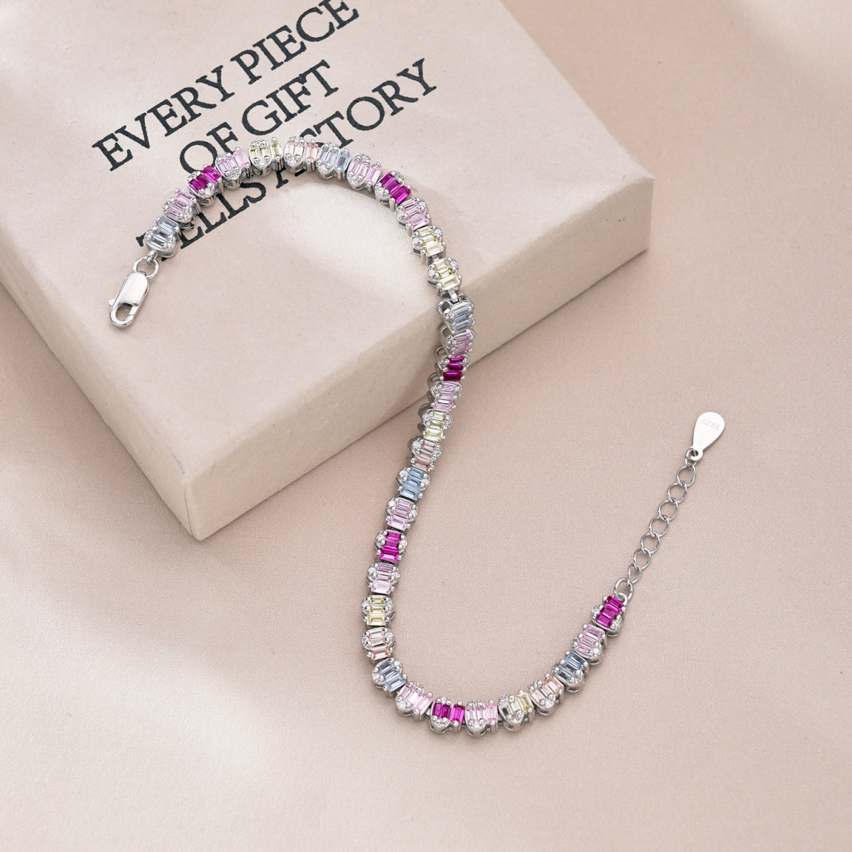 Pomuse Delicate Colorful Emerald Cut Party Bracelet