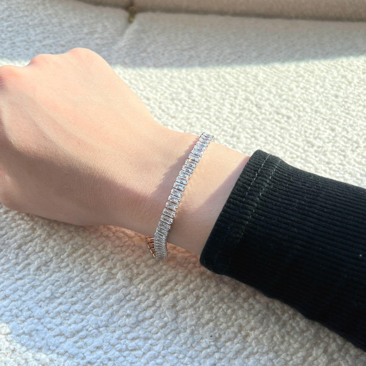 Pomuse Exquisites Smaragdschliff-Tagesarmband