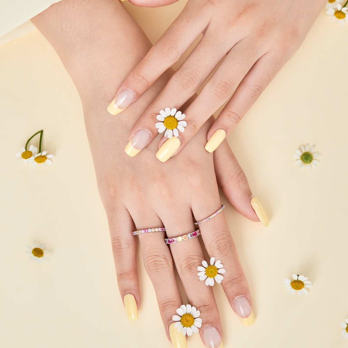 Pomuse Dazzling Lustrous Round Cut Tennis Ring