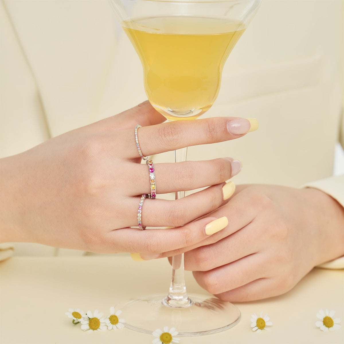 Pomuse Dazzling Lustrous Round Cut Tennis Ring