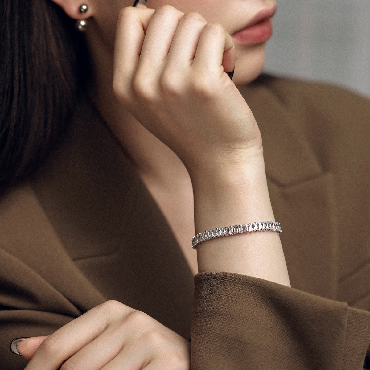 Pomuse Exquisites Smaragdschliff-Tagesarmband