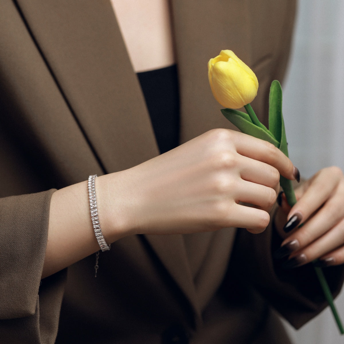 Pomuse Exquisites Smaragdschliff-Tagesarmband