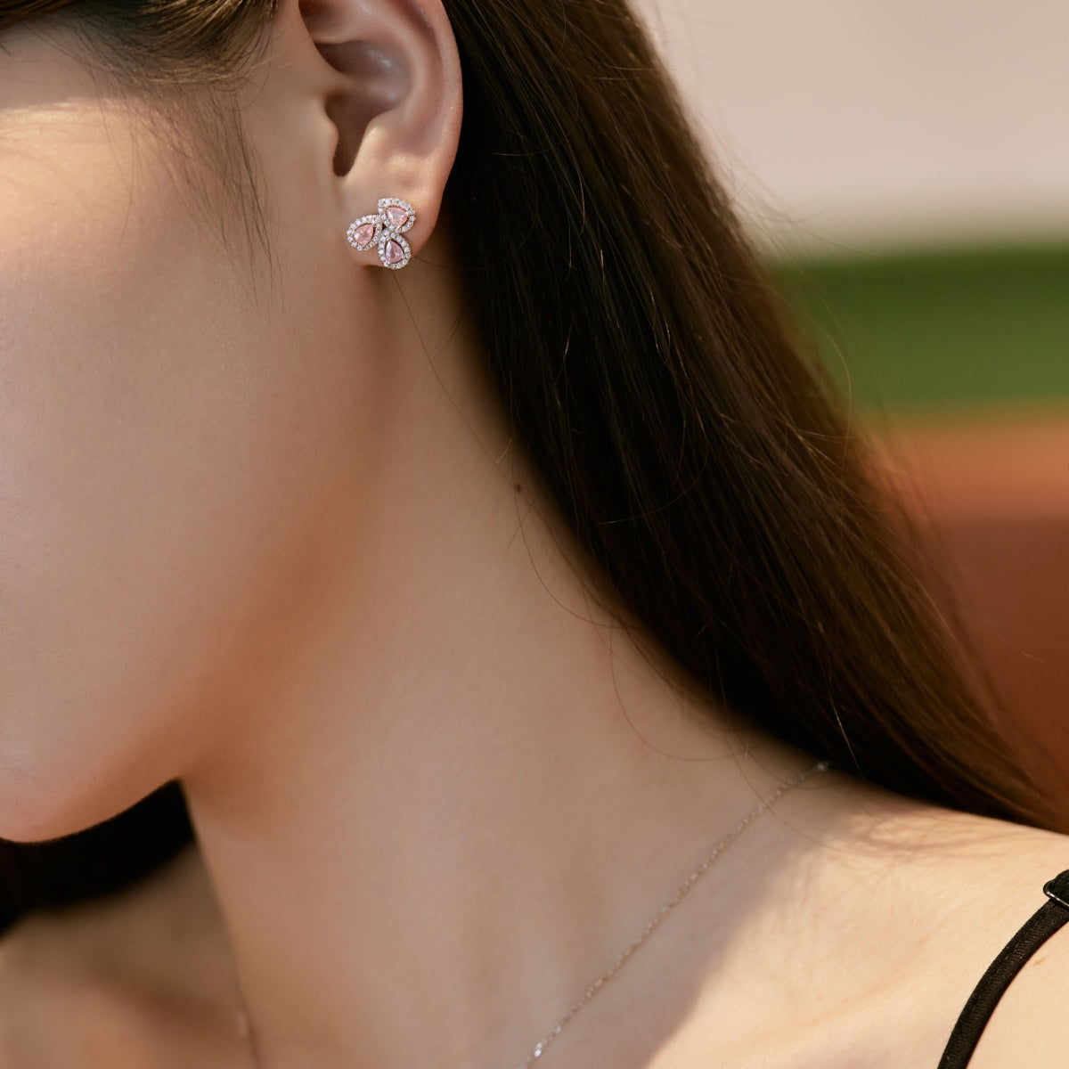 Pomuse Ornate Flower Shape Pear Cut Lover Earrings