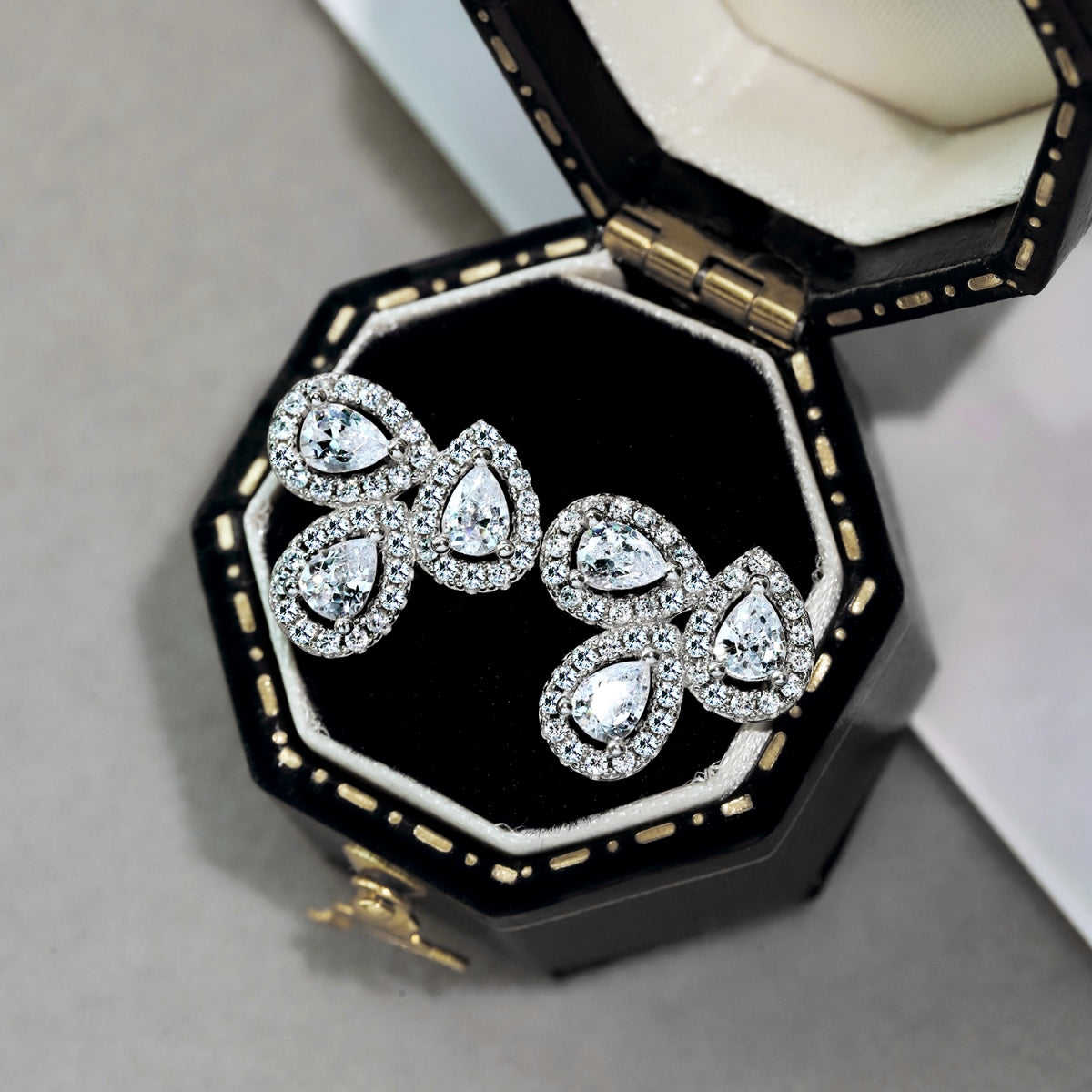 Pomuse Ornate Flower Shape Pear Cut Lover Earrings