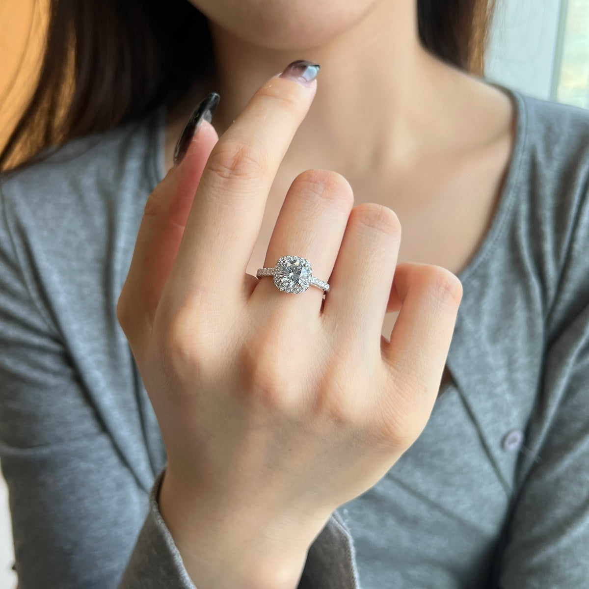 Pomuse Dazzling Resplendent Round Cut Wedding Ring