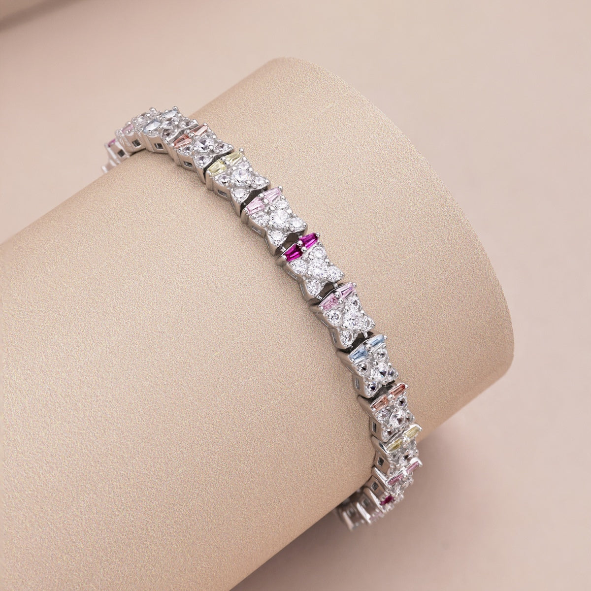 Pomuse Unique Colorful Flower Shape Daily Bracelet