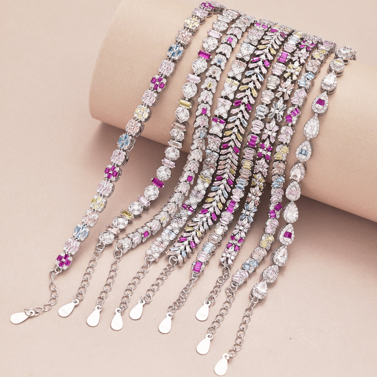 Pomuse Unique Colorful Flower Shape Daily Bracelet