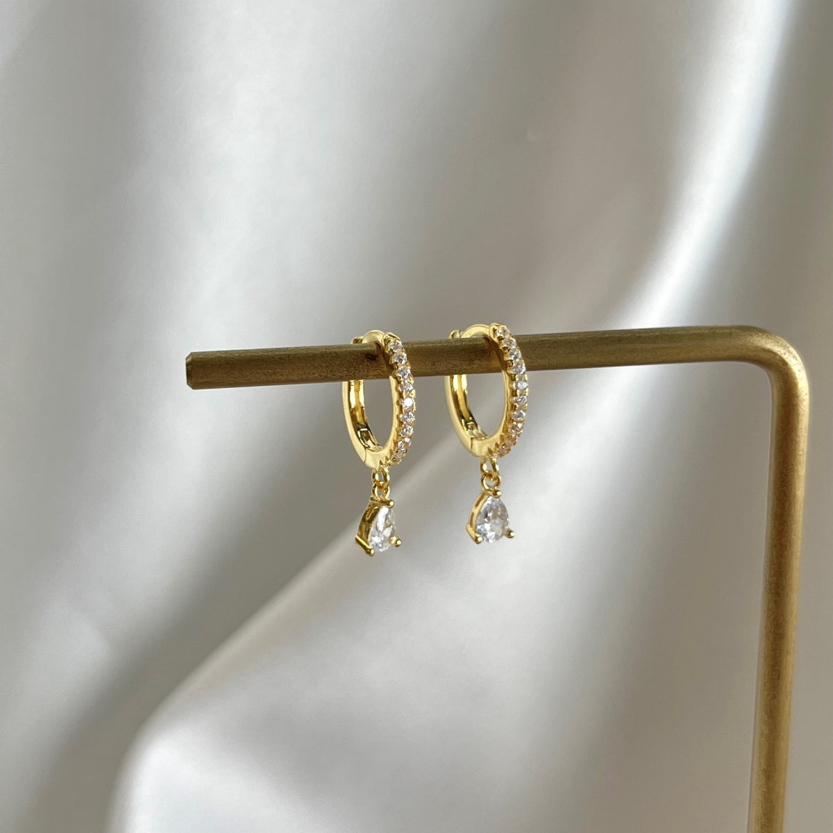 Pomuse Luxurious Geometric Drop Earrings