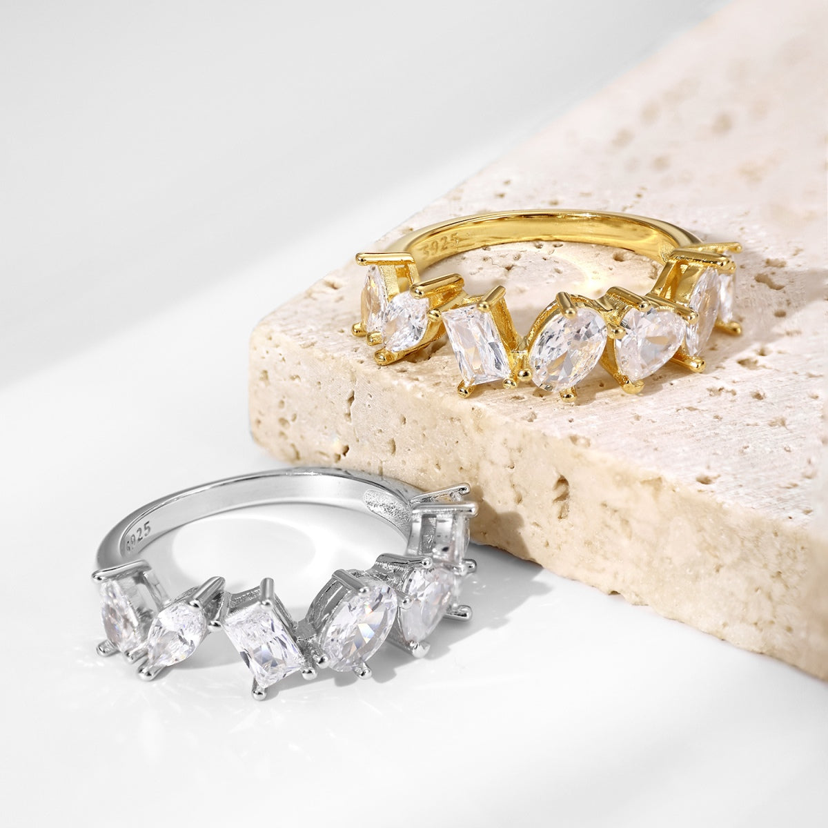 Pomuse – Zarter Ring mit mehreren Schliffen