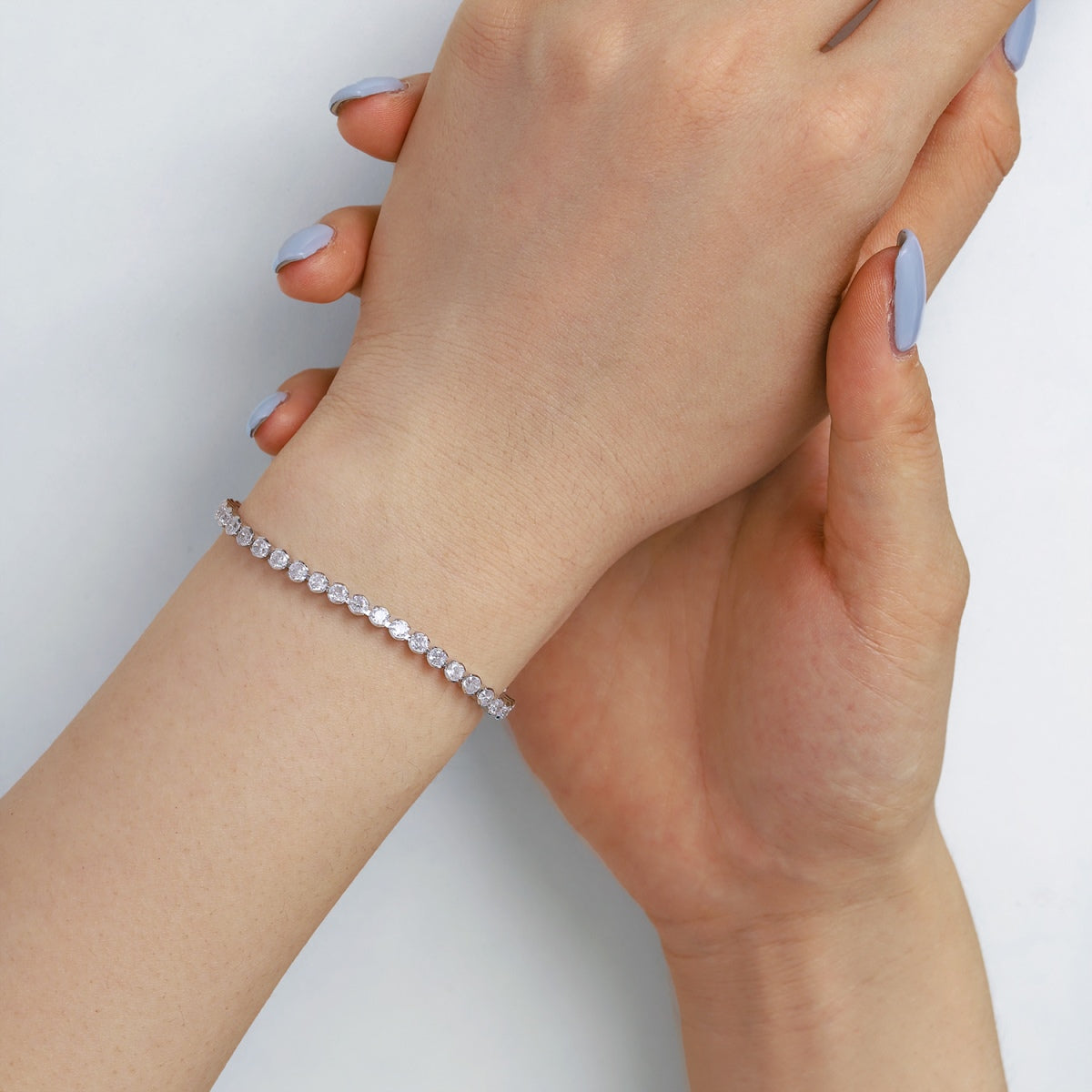 Pomuse Ornate Sparkling Round Cut Daily Bracelet