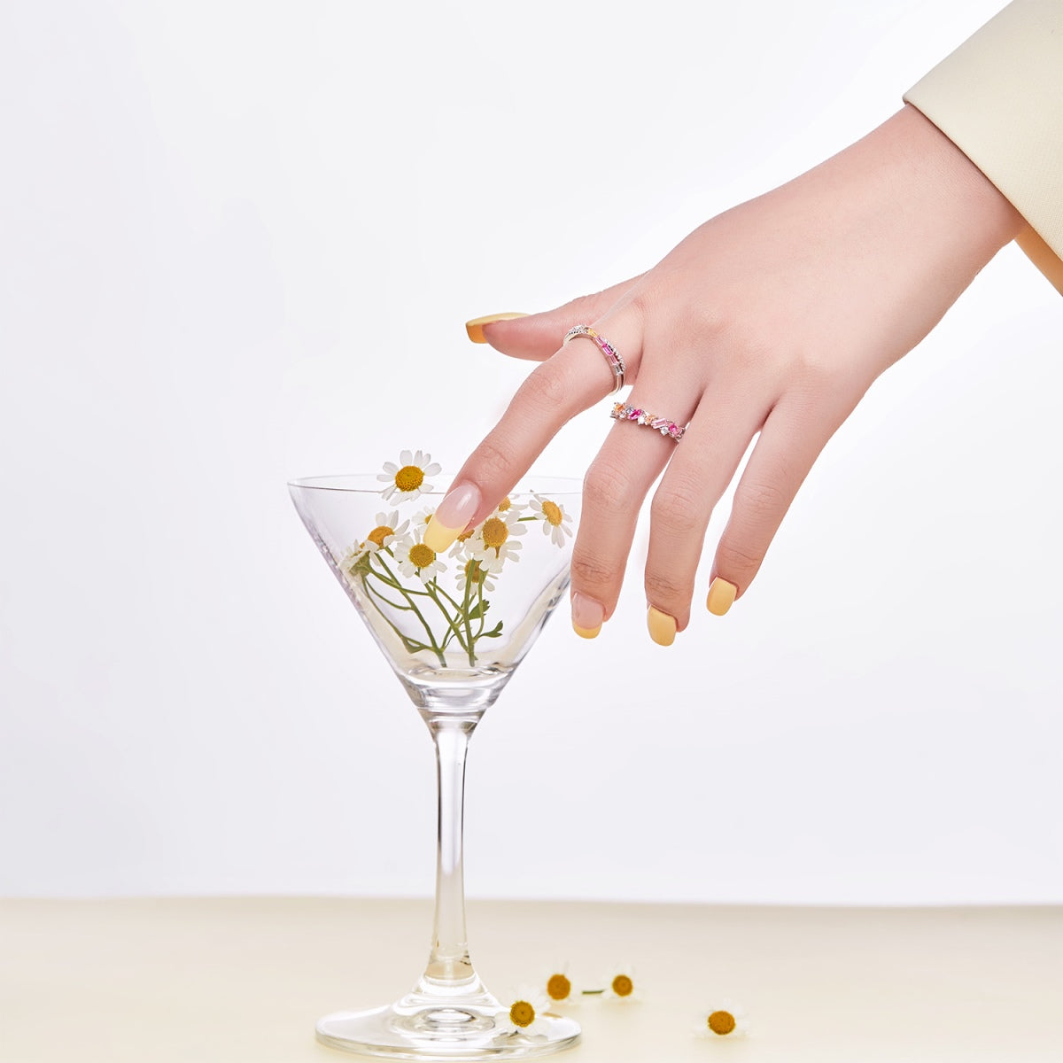 Pomuse Energetischer, eleganter Partyring im Radiantschliff