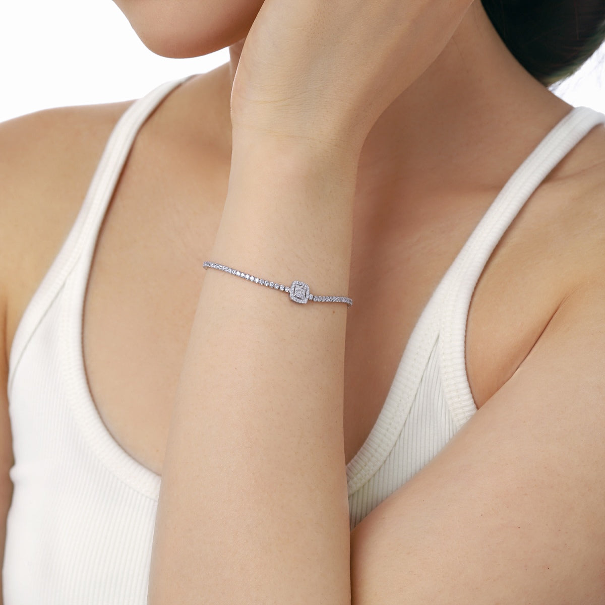 Pomuse Luxurious Dazzling Square Shape Banquet Bracelet