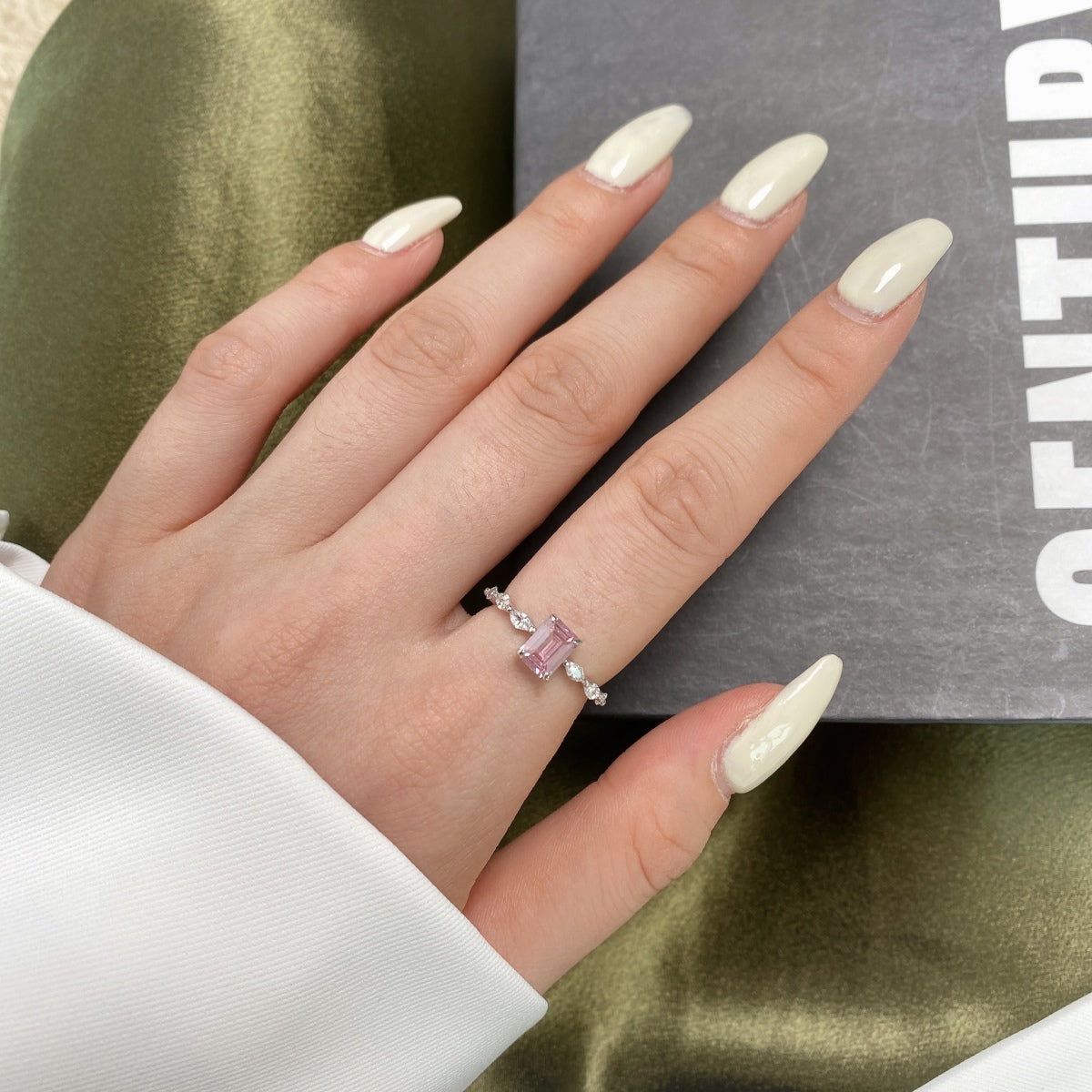 Pomuse 1.0 Carat Dainty Resplendent Radiant Cut Daily Ring