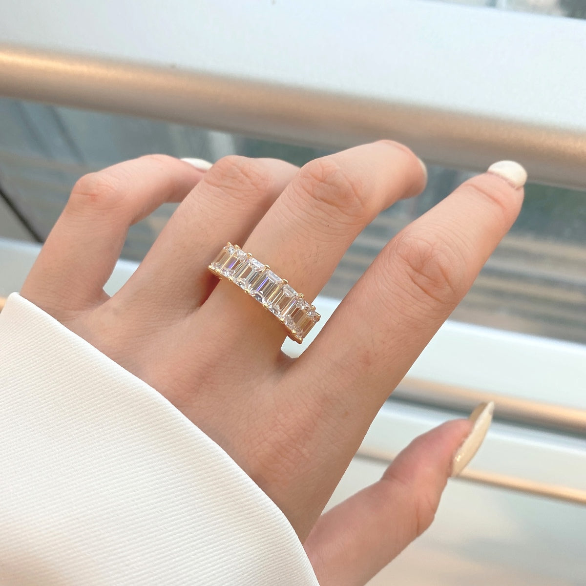 Pomuse 0.75 Carat Elegant Emerald Cut Tennis Ring