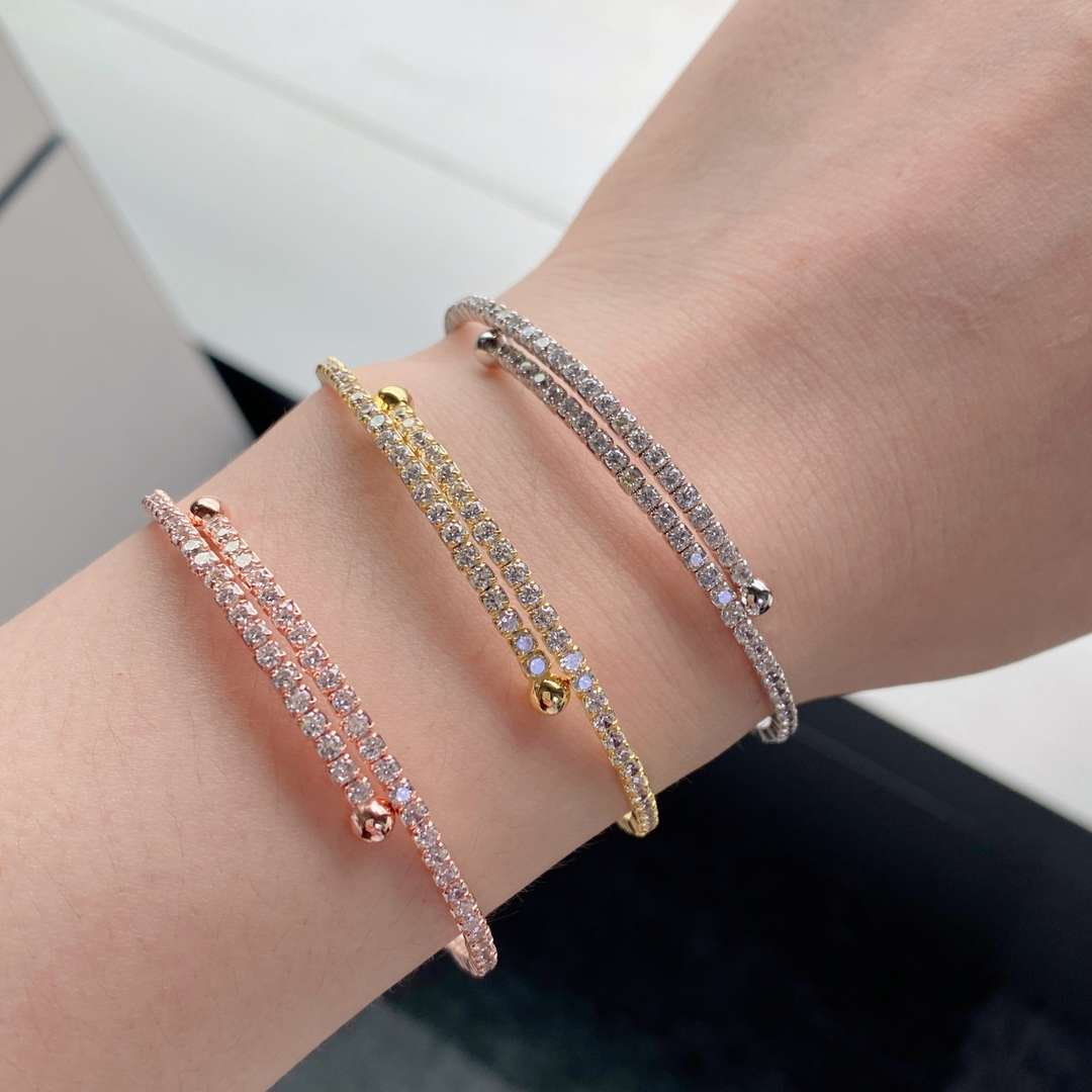 Pomuse Row of Diamonds Round Fashion Bracelet
