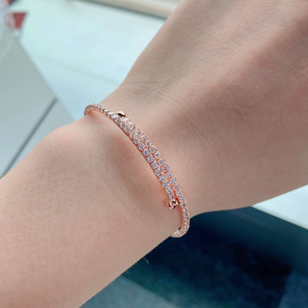 Pomuse Row of Diamonds Round Fashion Bracelet
