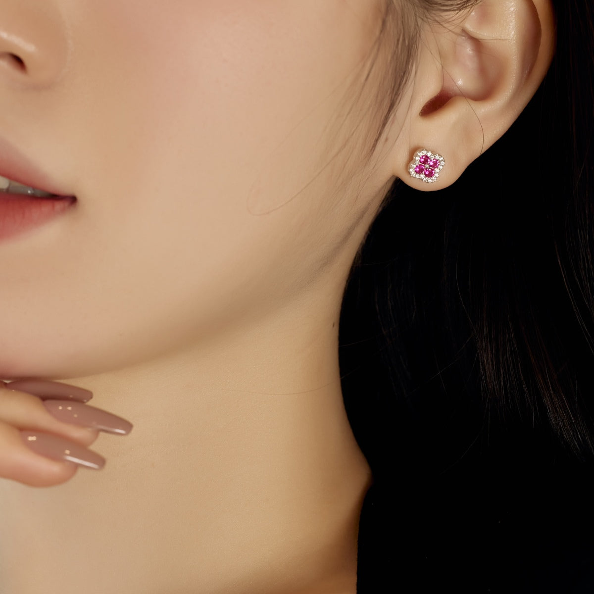 Pomuse Four-Leaf Clover Flower Shaped Earrings