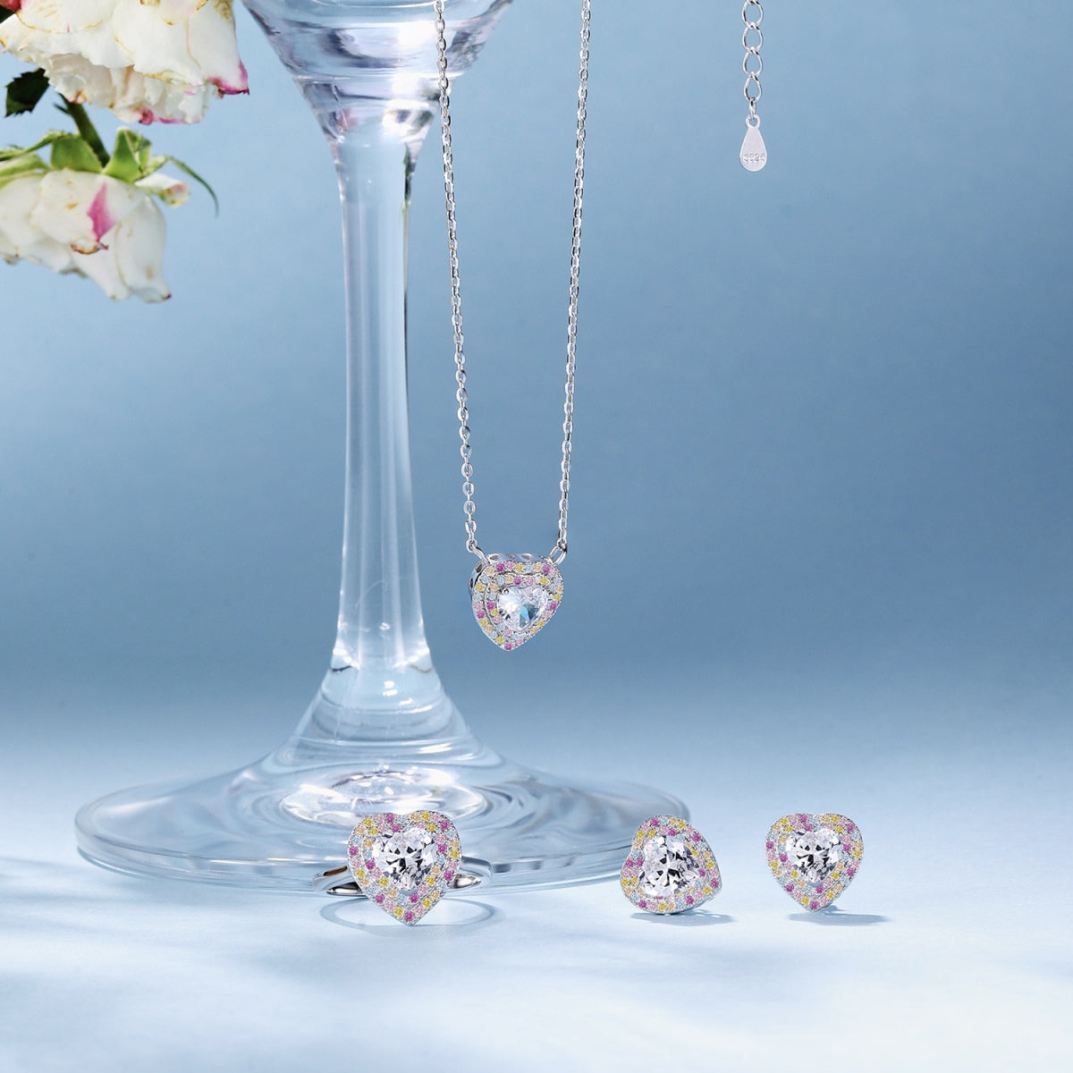Pomuse – Exquisite Halskette in Herzform