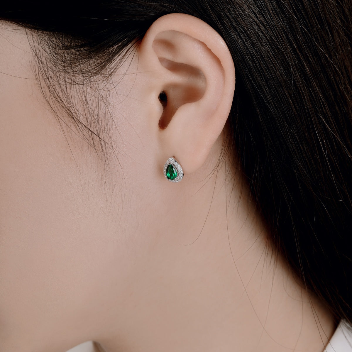 Pomuse Luxurious Water Drop Shape Earrings