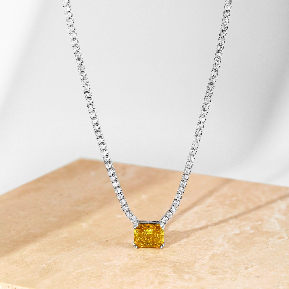 Pomuse 4.0 Carat Elegant Radiant Cut Necklace