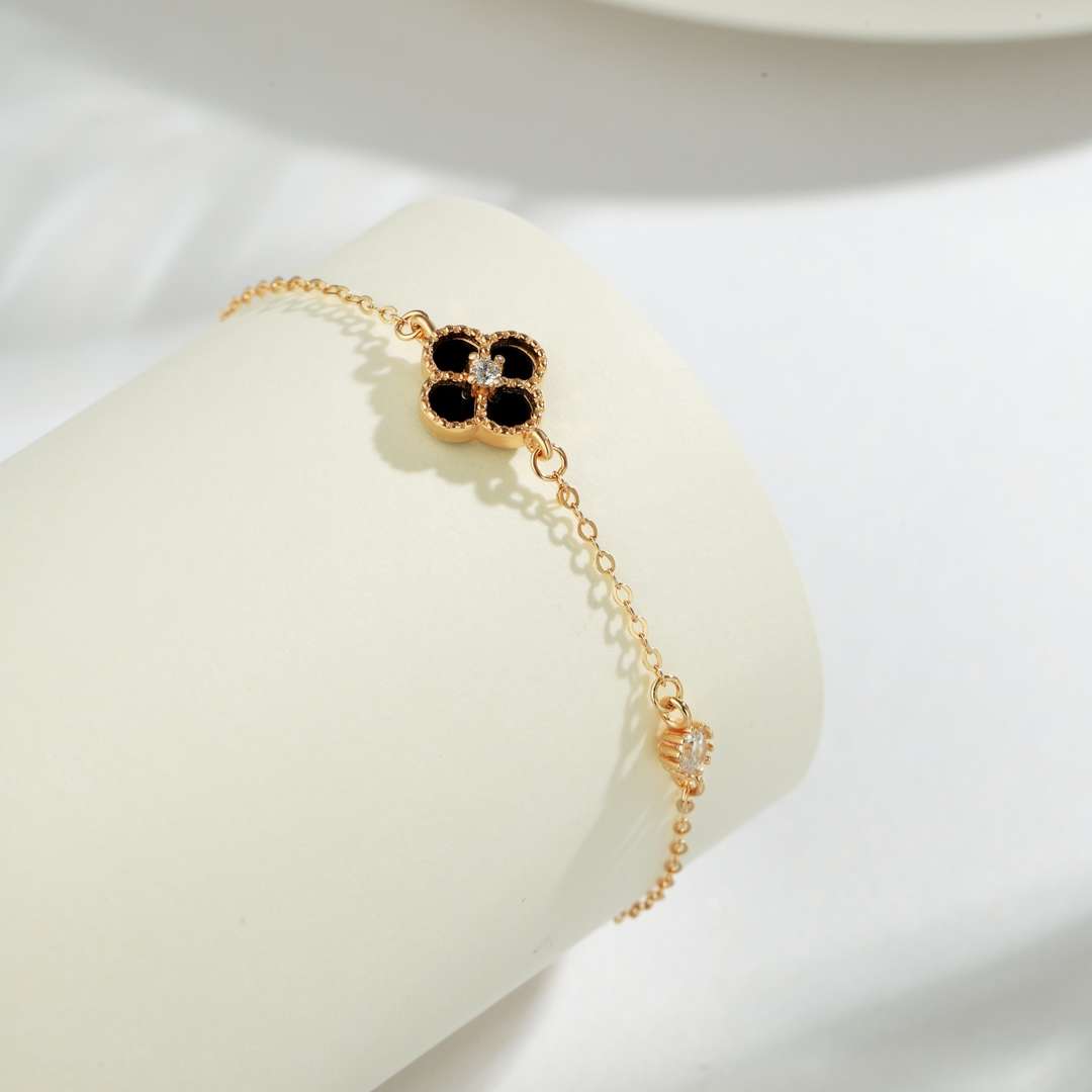 Pomuse Zartes vierblättriges Kleeblatt-Armband