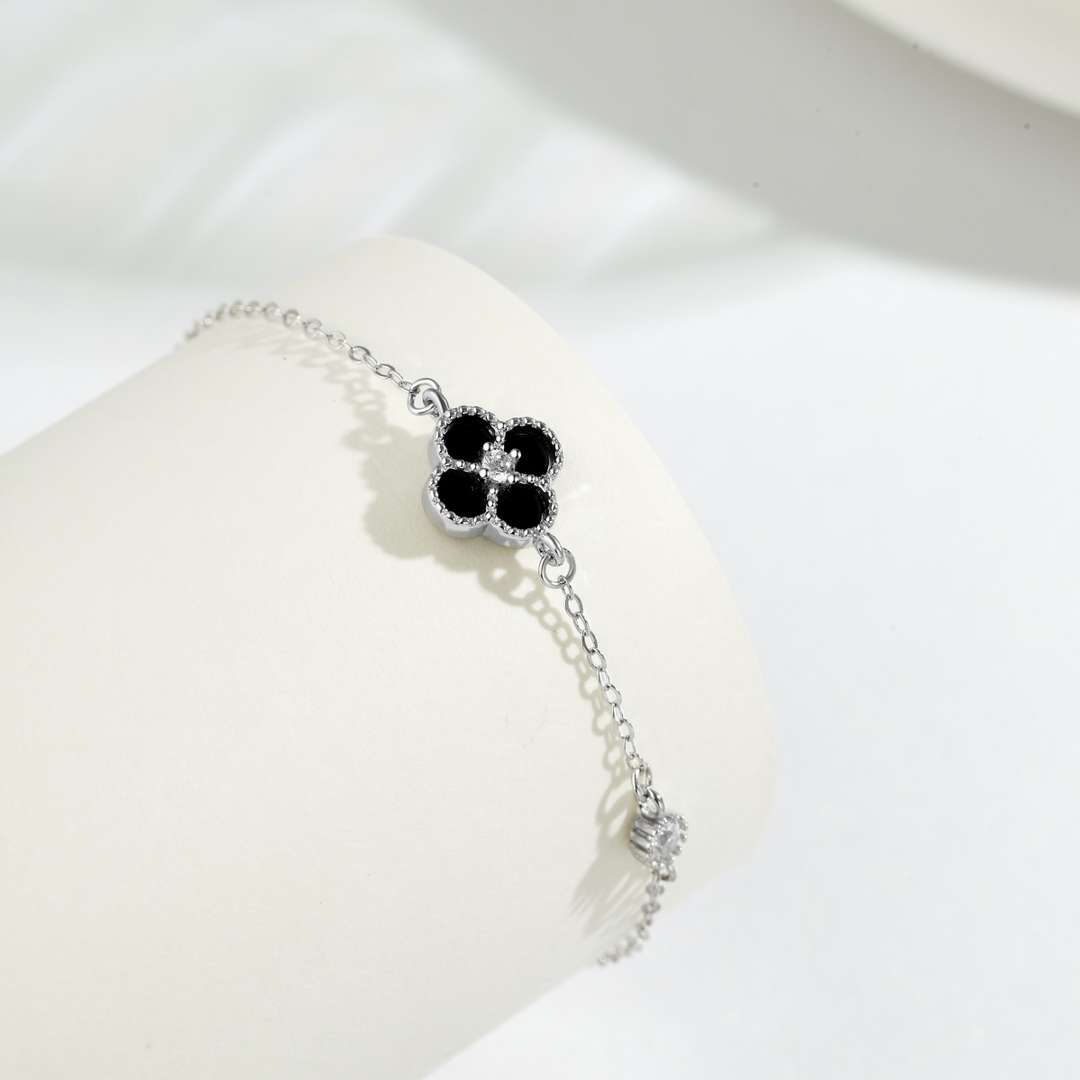 Pomuse Zartes vierblättriges Kleeblatt-Armband