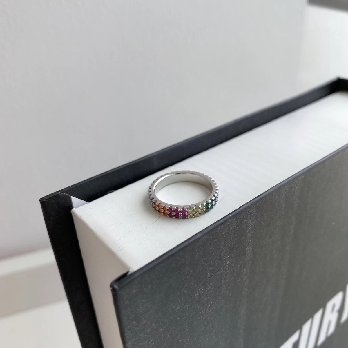 Pomuse Unique Colorful Round Cut Tennis Ring
