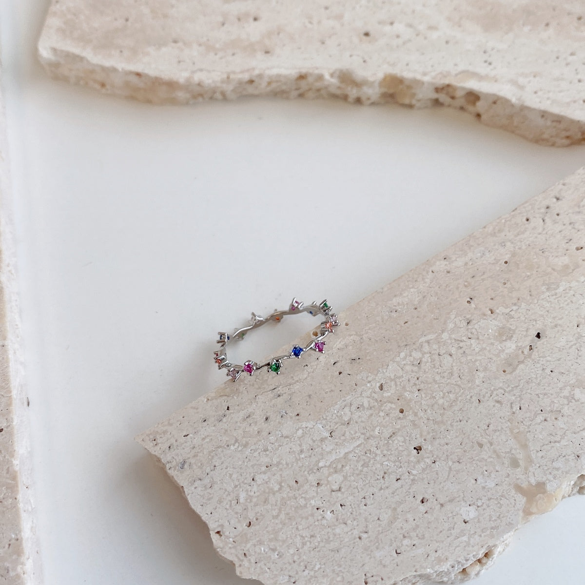 Pomuse Radiant Colorful Round Cut Daily Ring
