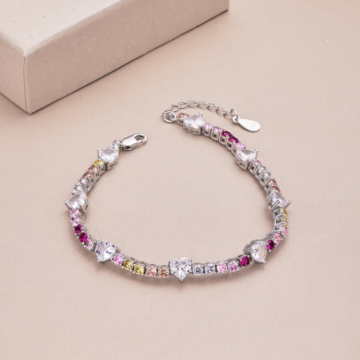 Pomuse Romantic Heart Shape Round Cut Lover Bracelet
