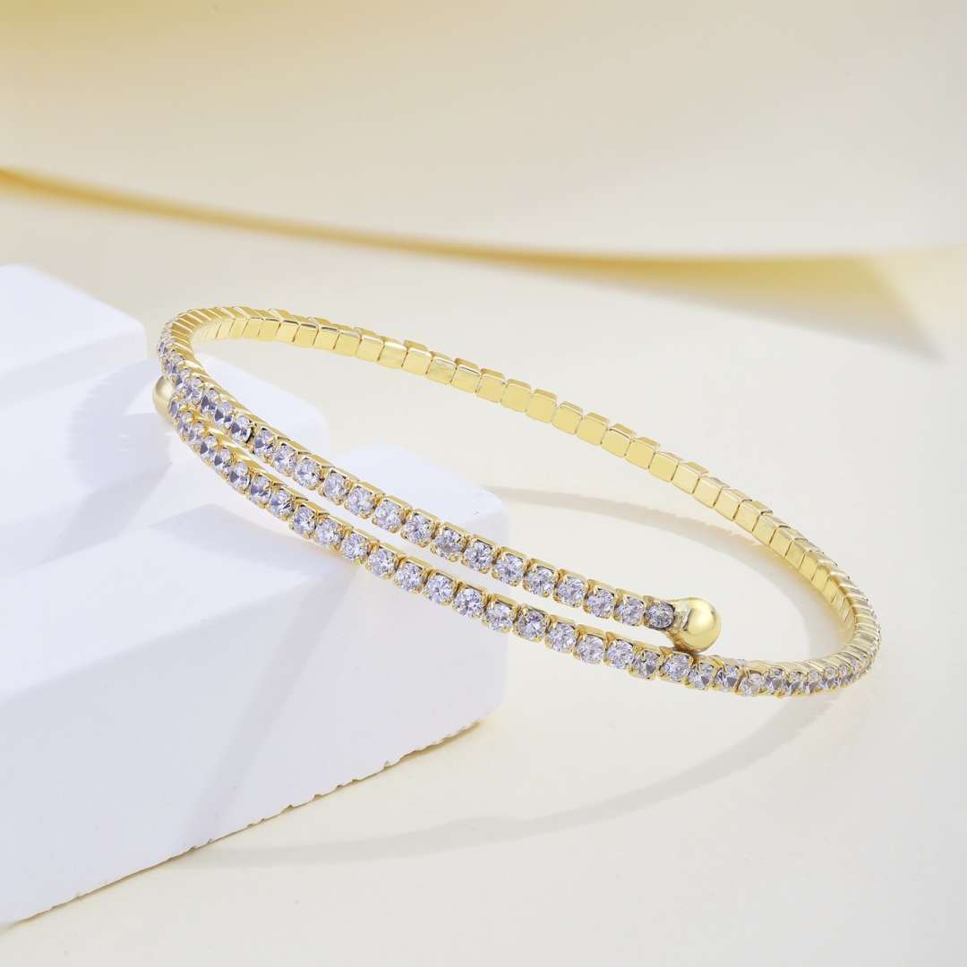Pomuse Row of Diamonds Round Fashion Bracelet