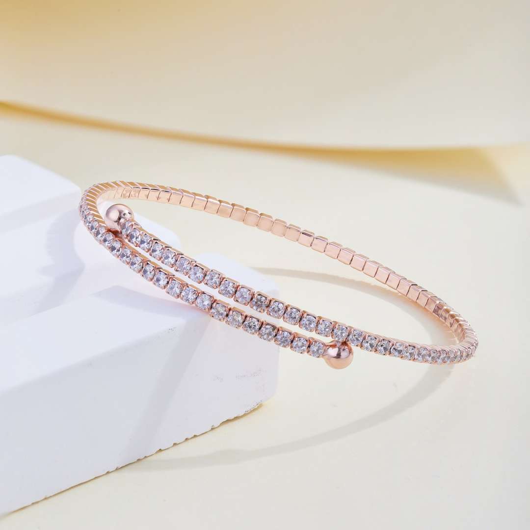 Pomuse Row of Diamonds Round Fashion Bracelet